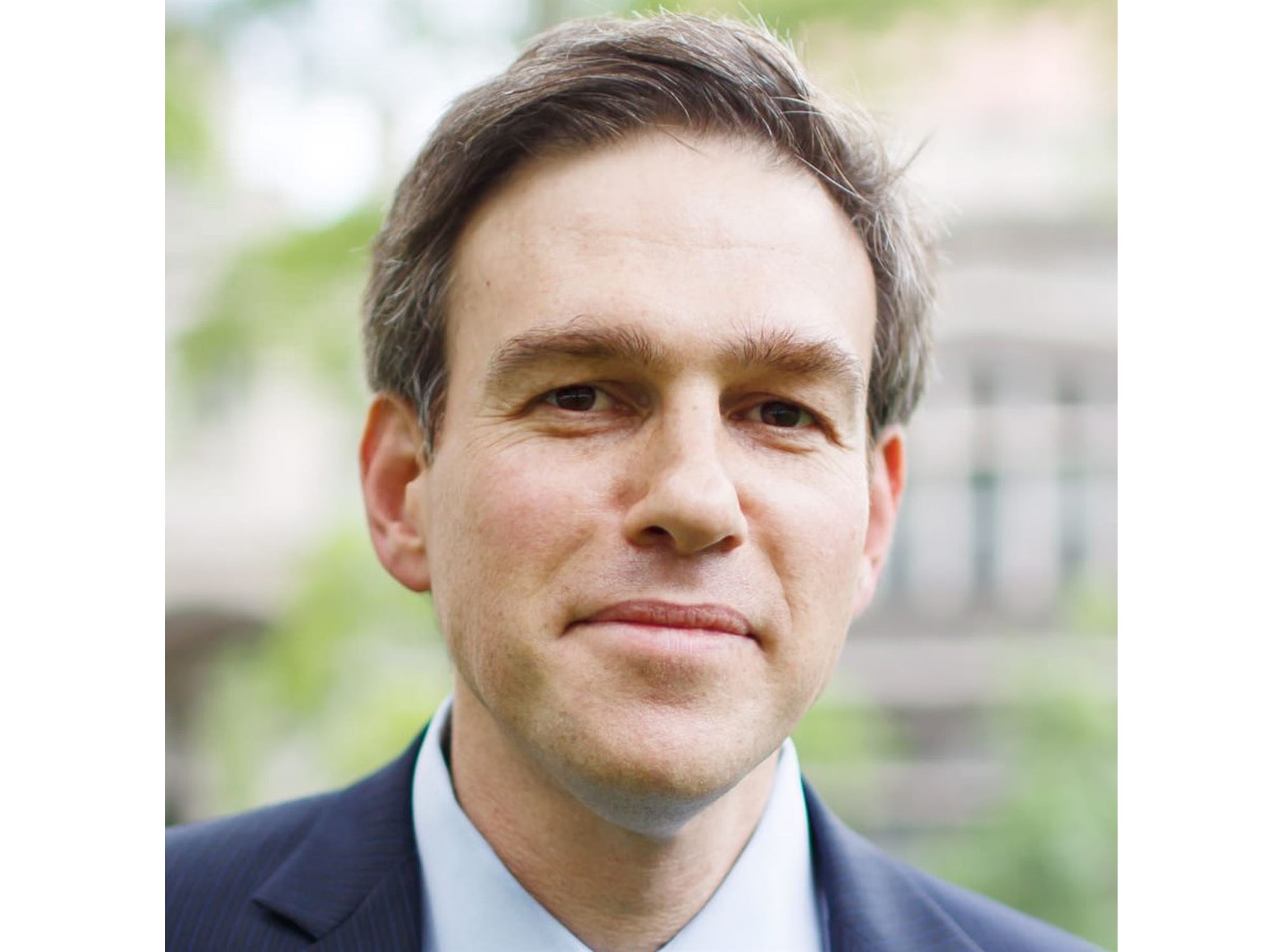 Oct. 23: Wall Street Journal Columnist Bret Stephens to Speak at Temple Sharey Tefilo-Israel - The Village GreenThe Village Green - Bret-Stephens