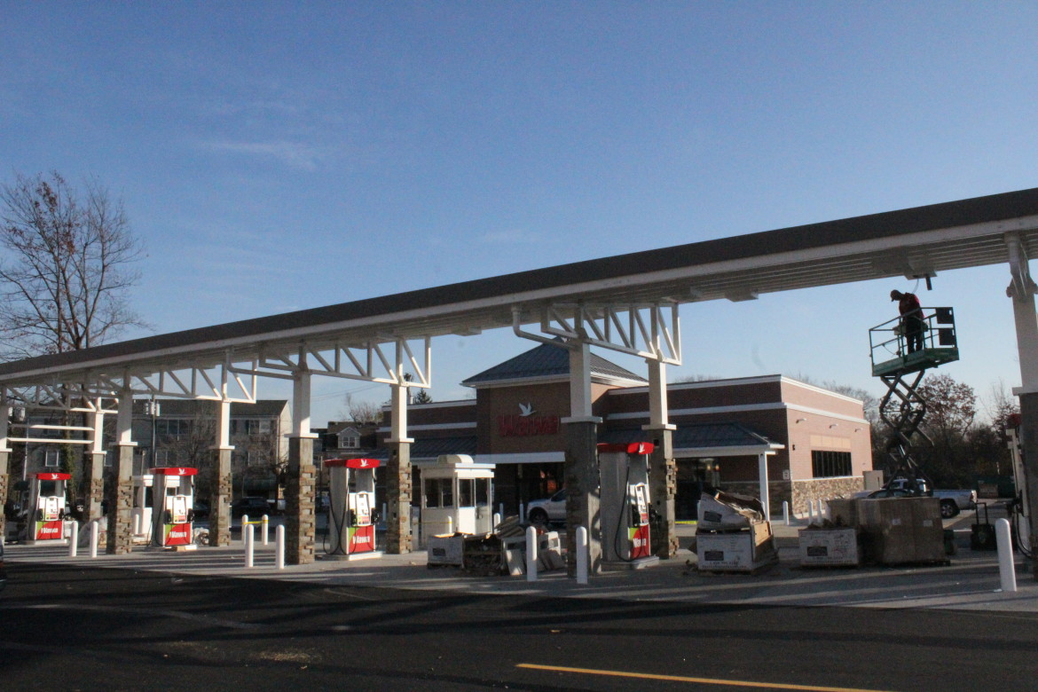 PHOTOS: Maplewood Wawa to Open December 16 - The Village Green