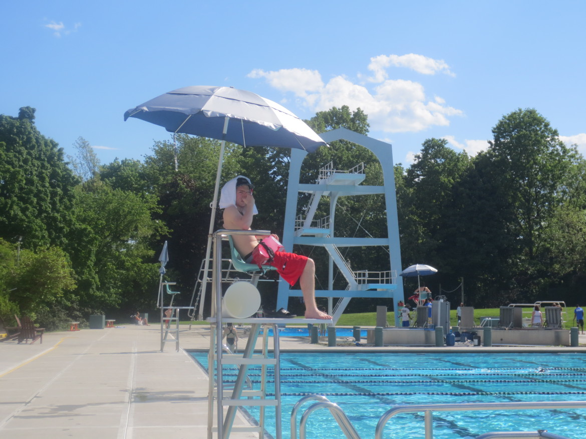 maplewood community center pool