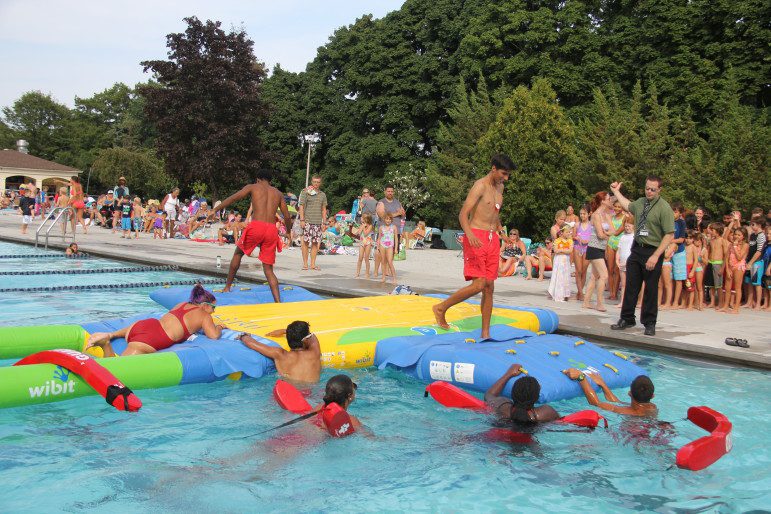 maplewood community center pool