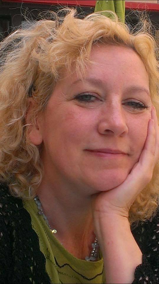 Raise a Glass, Share a Memory to Celebrate the Life of Laura Nichols