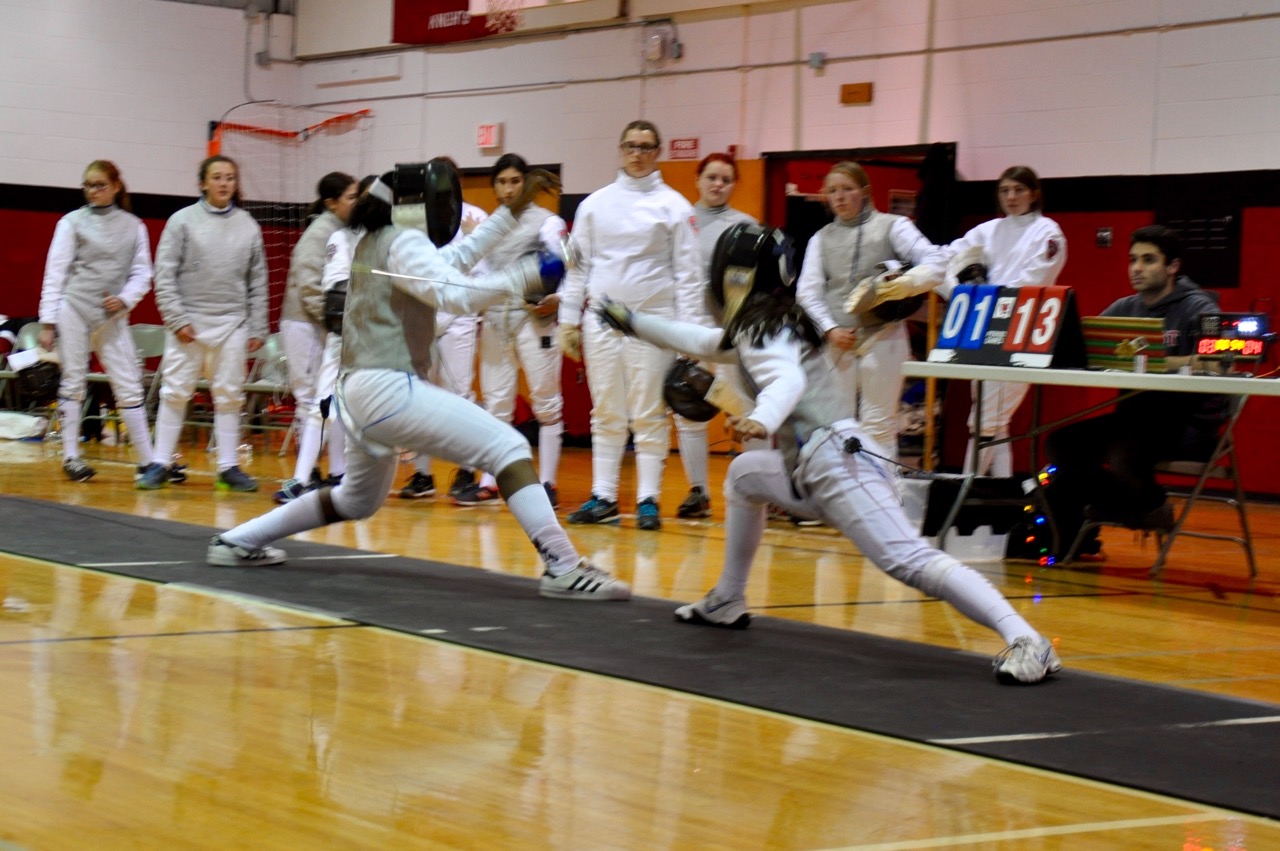 CHS Girls’ and Boys’ Fencing Teams Best West Essex in First Meet of
