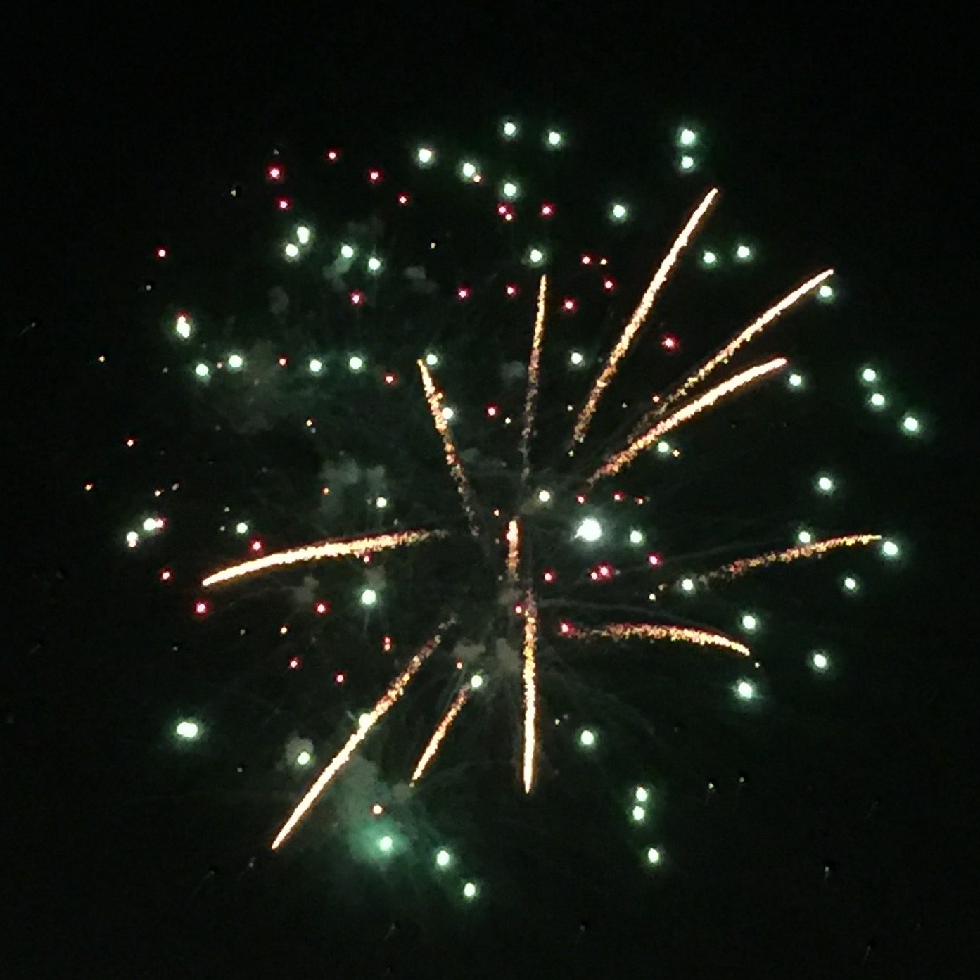 PHOTOS & VIDEO Maplewood's Independence Day Fireworks Were Worth the