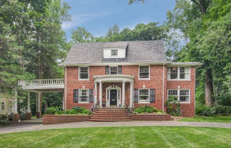 This 5-bedroom Georgian Colonial at 300 Tillou Rd in South Orange was just listed for $829,000.