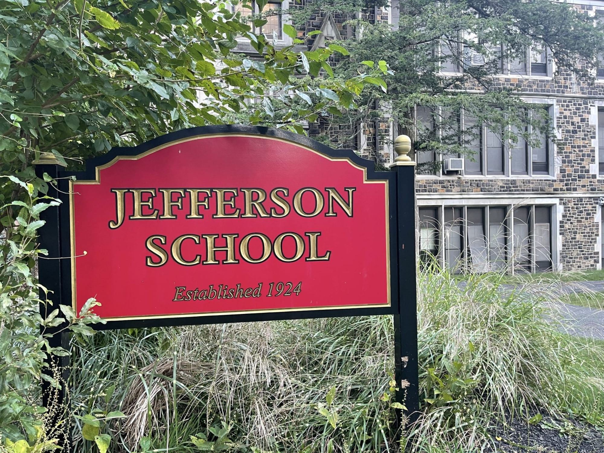 OPINION Jefferson Descendant Supports Renaming Jefferson School The